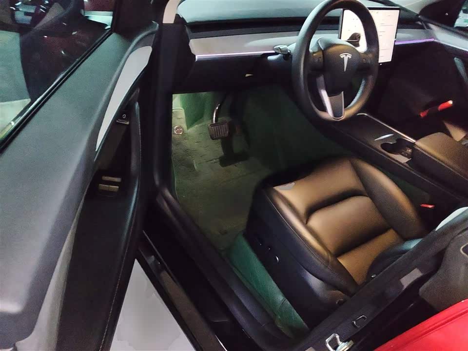 Tesla Model Y Tesla Model Y