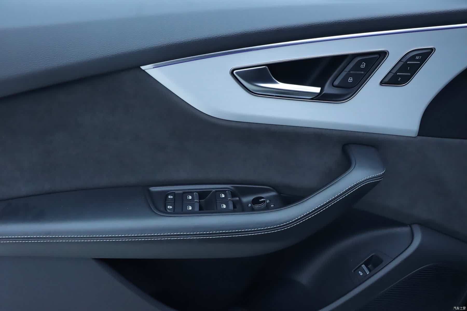 Audi Q8, 2020 11
