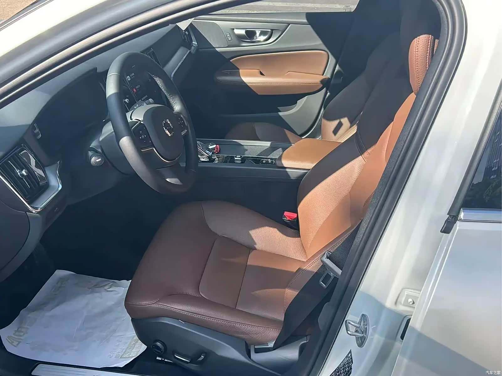 Volvo S60, 2023 4
