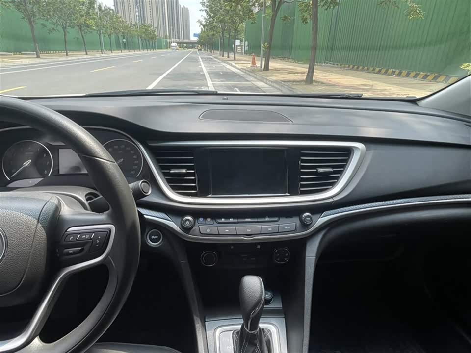 Buick Yinglang