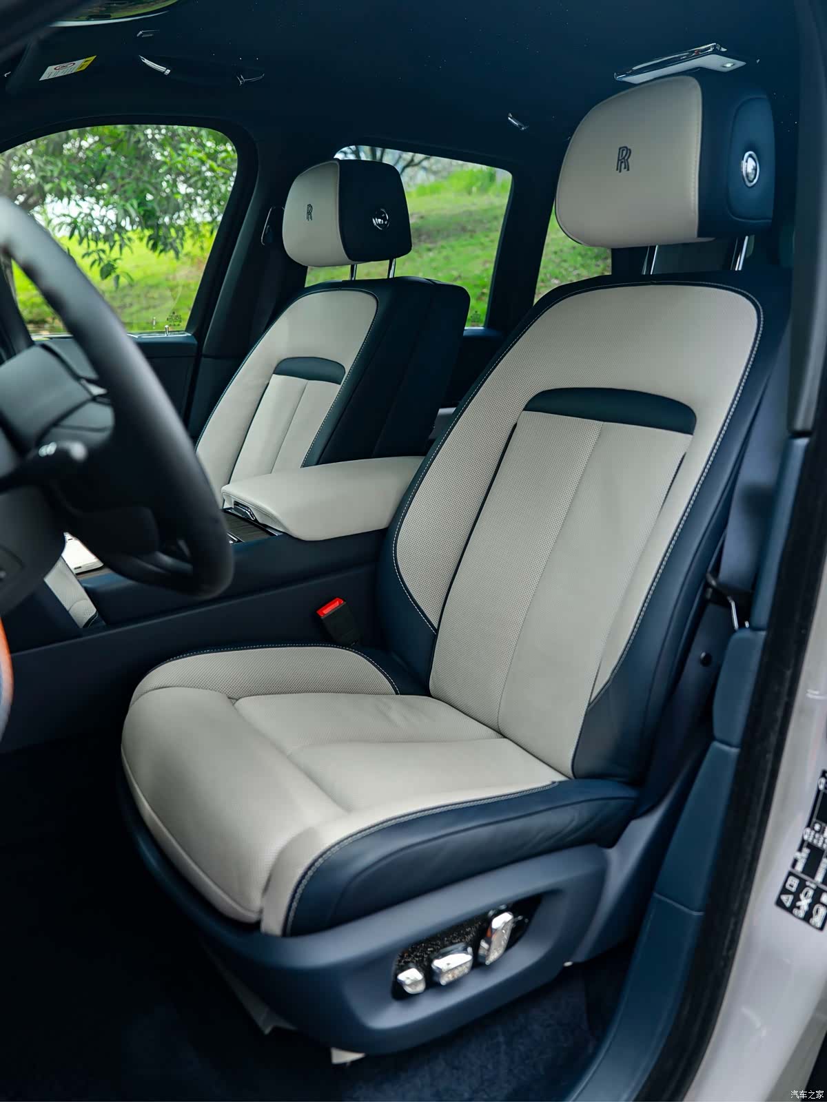 Rolls-Royce Cullinan, 2021 8