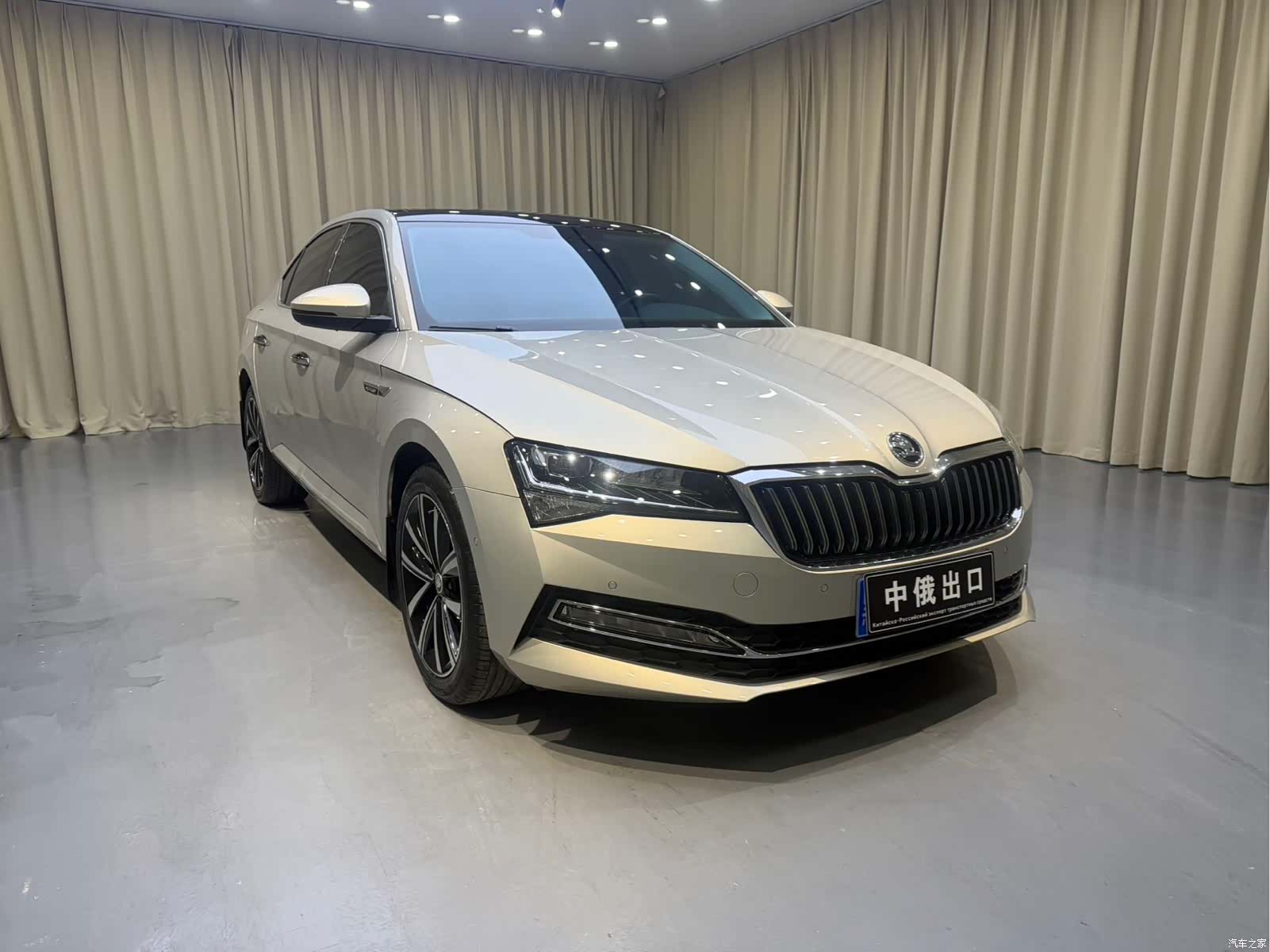 Skoda Superb, 2023 3