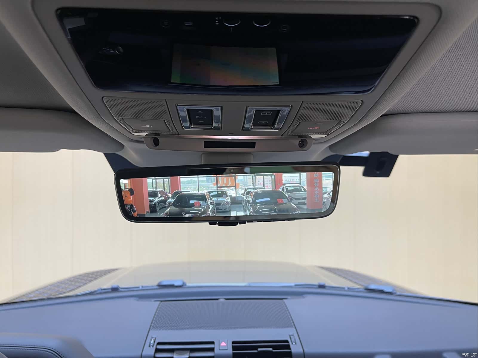 Land Rover Defender, 2023 17