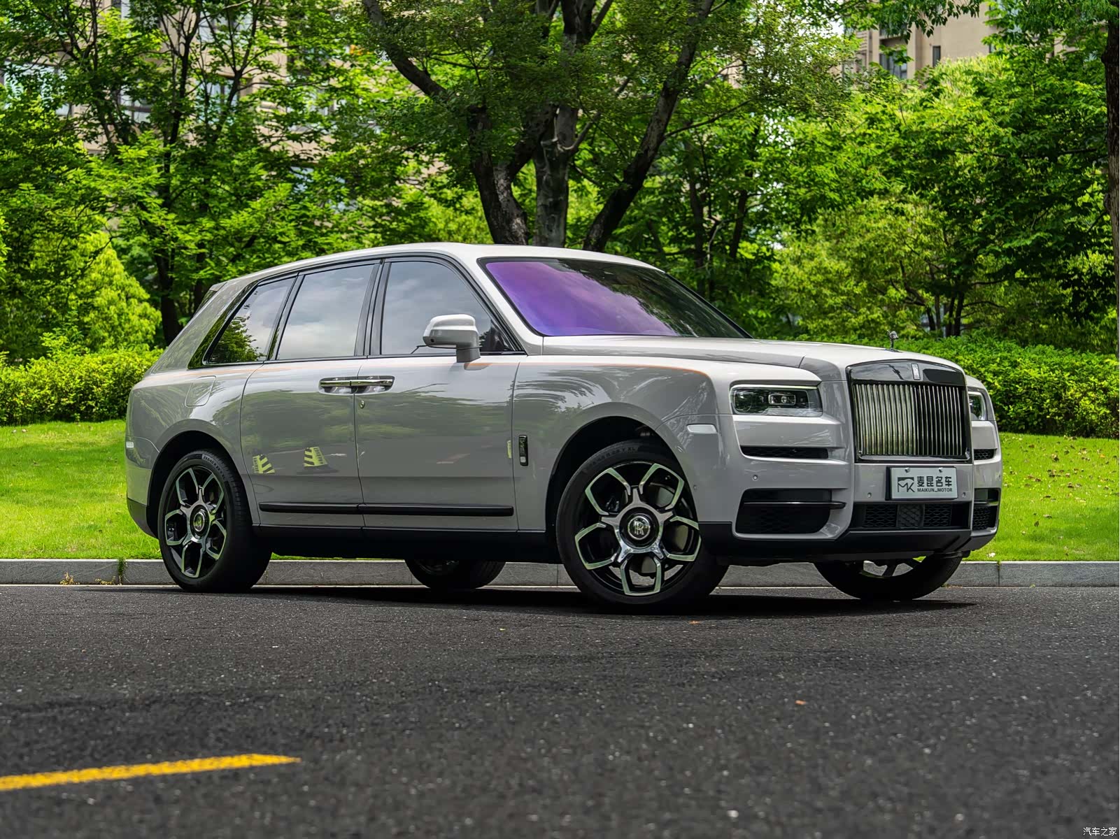 Rolls-Royce Cullinan, 2021 3