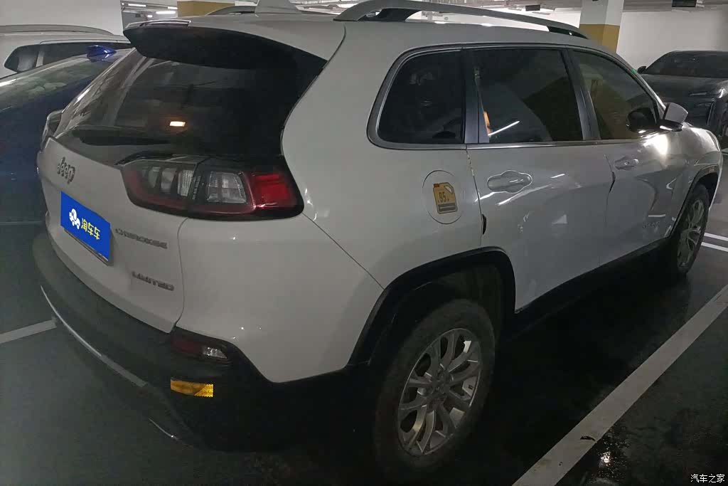 Jeep Cherokee, 2019 3