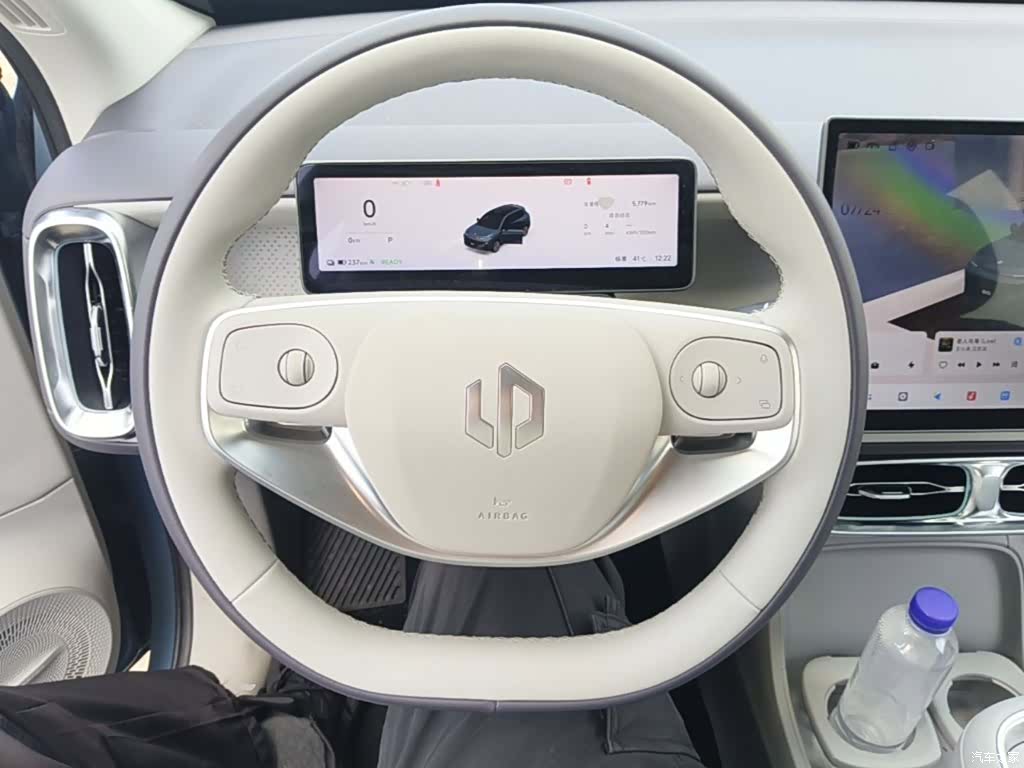 Leapmotor B10, 2025 11