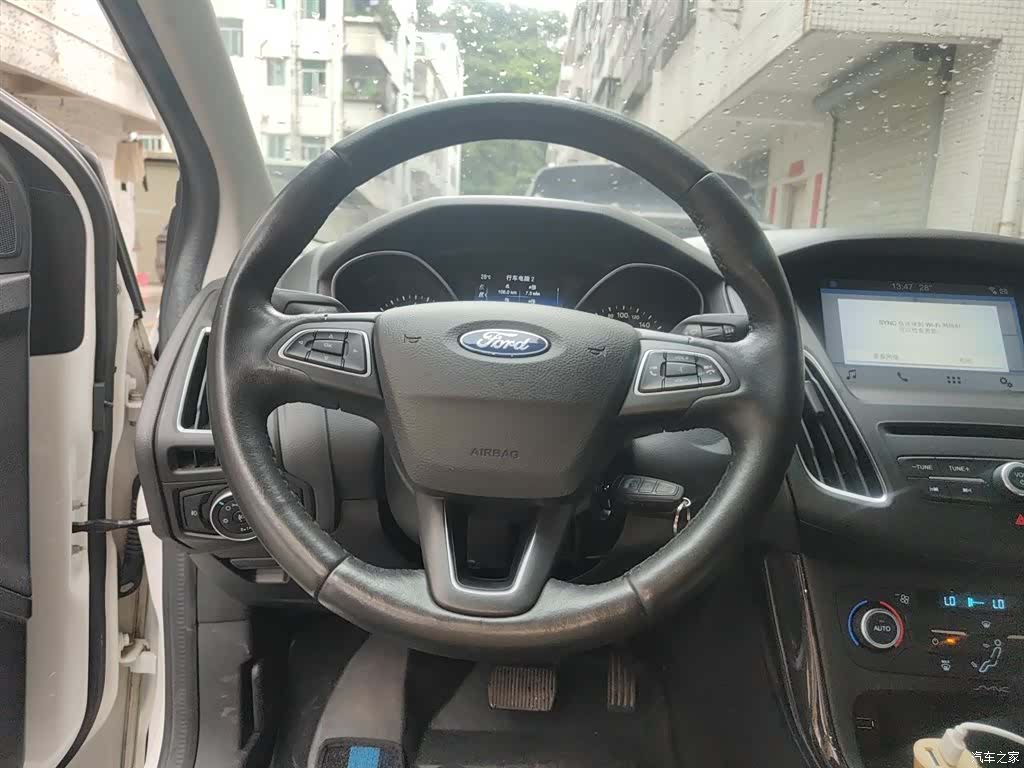 Ford Focus, 2018 11