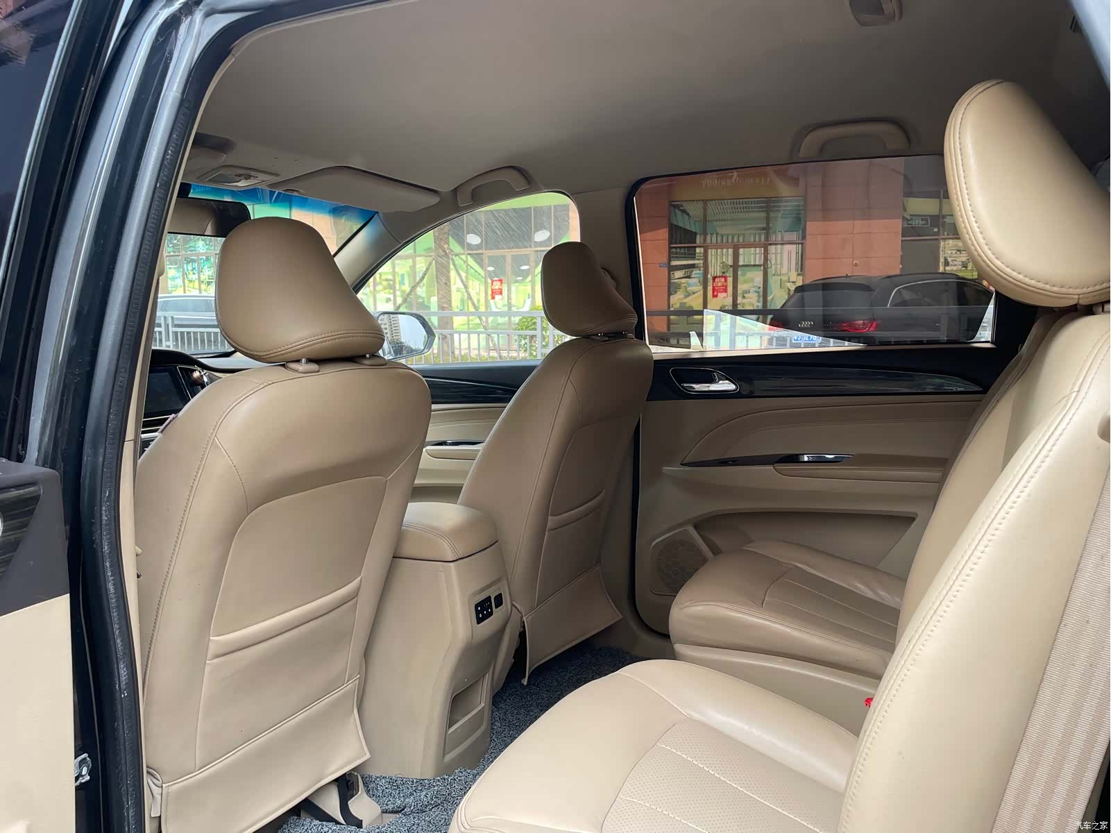 Wuling 730, 2017 13