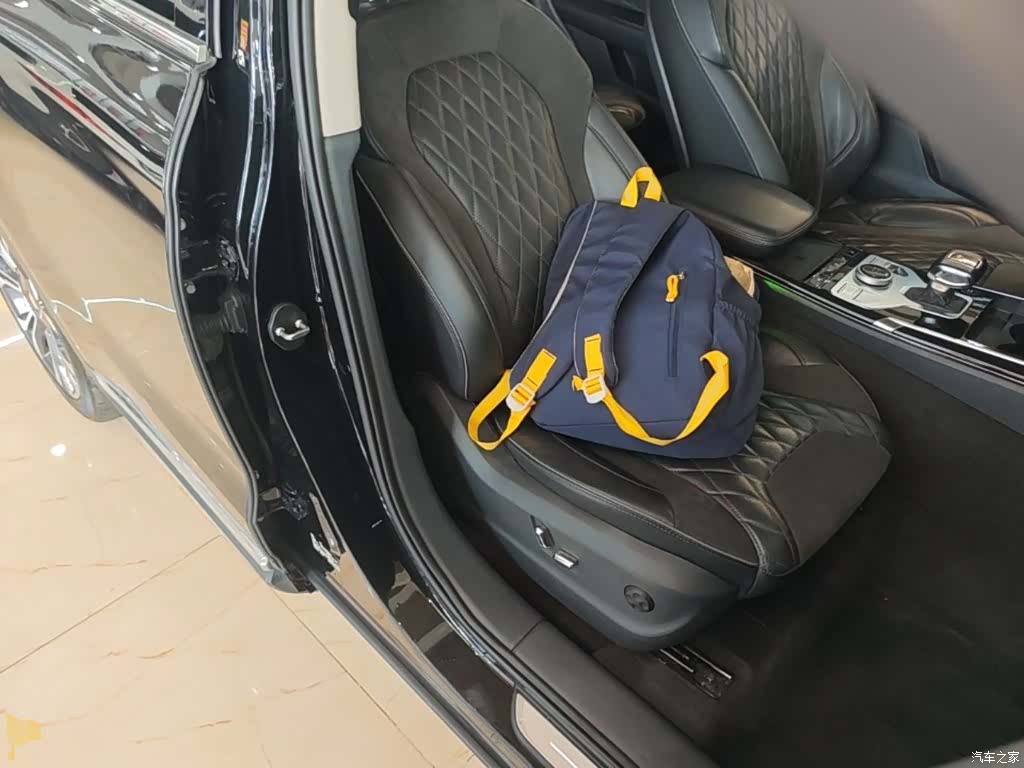 Hongqi HS5, 2020 25