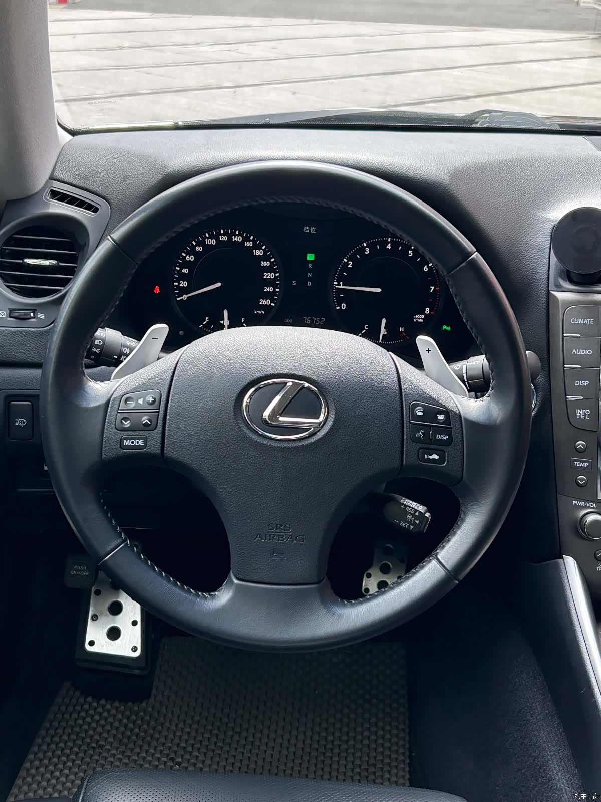 Lexus IS, 2010 11