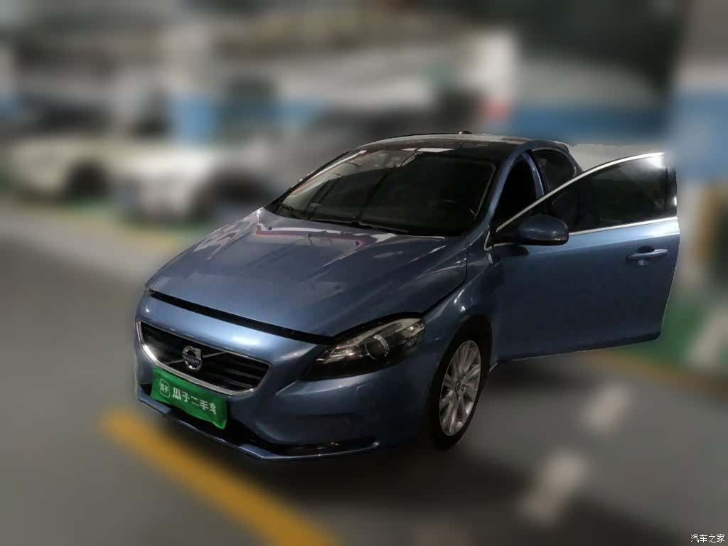 Volvo V40, 2016 1