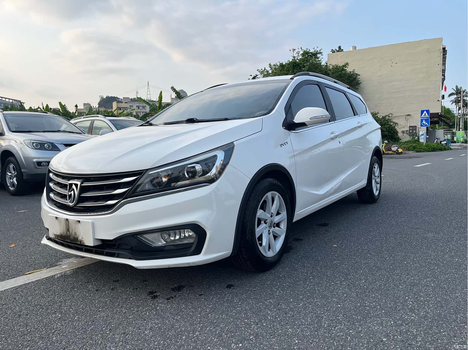 Wuling 310W, 2017 1