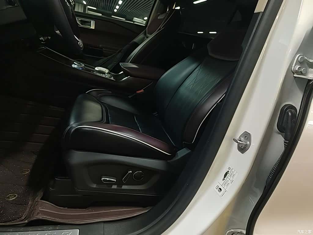 Ford Explorer, 2024 15