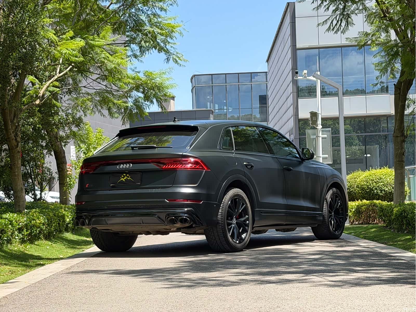 Audi Q8, 2022 3