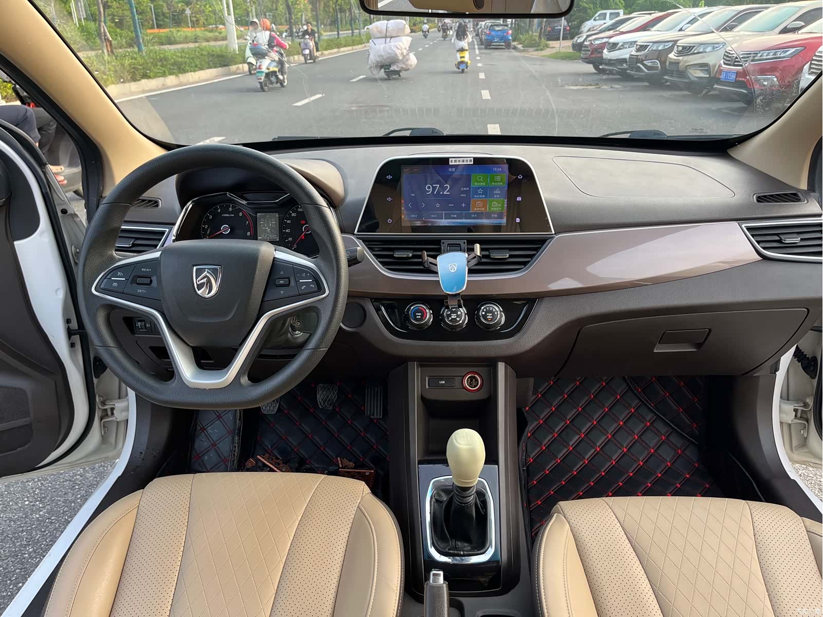 Wuling 310W, 2017 8