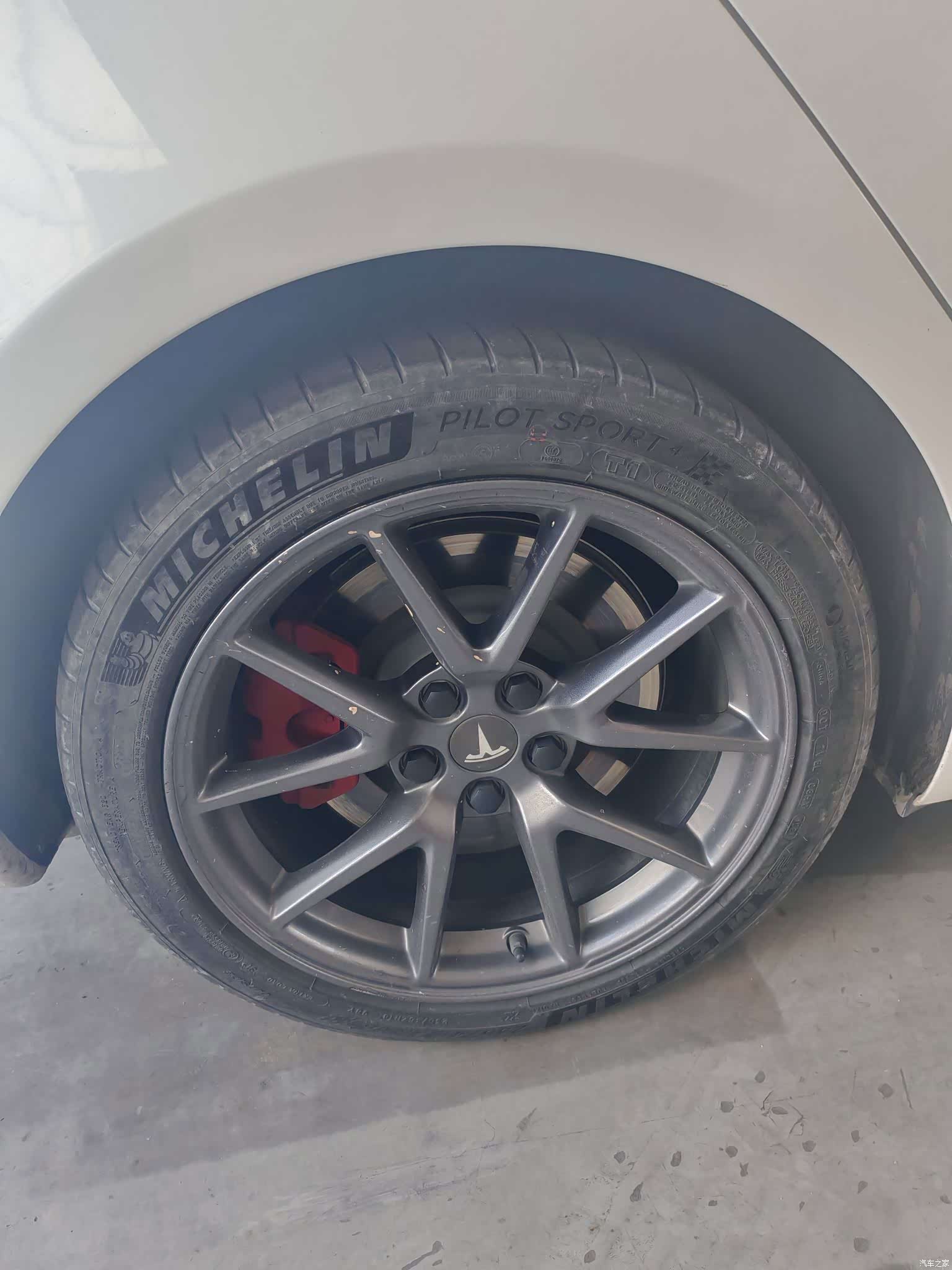 Tesla Model 3, 2021 все фото