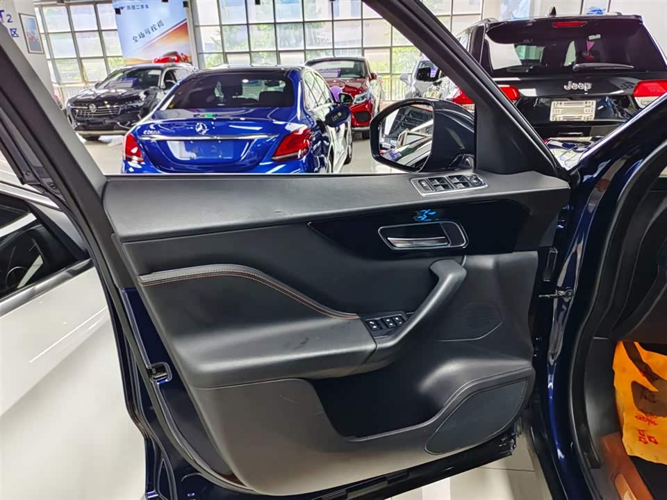 Jaguar F-PACE Jaguar F-PACE