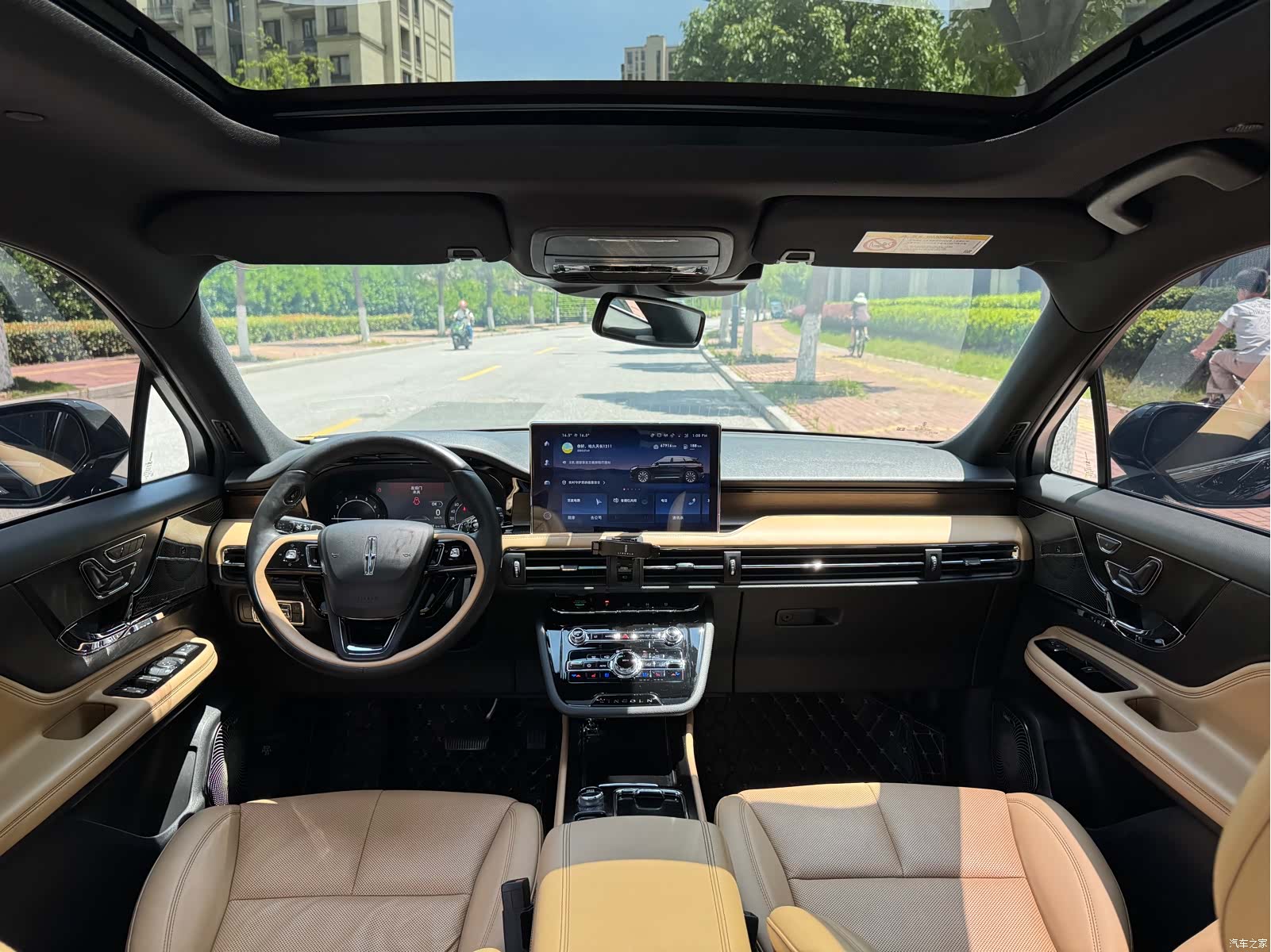 Lincoln Corsair, 2021 все фото