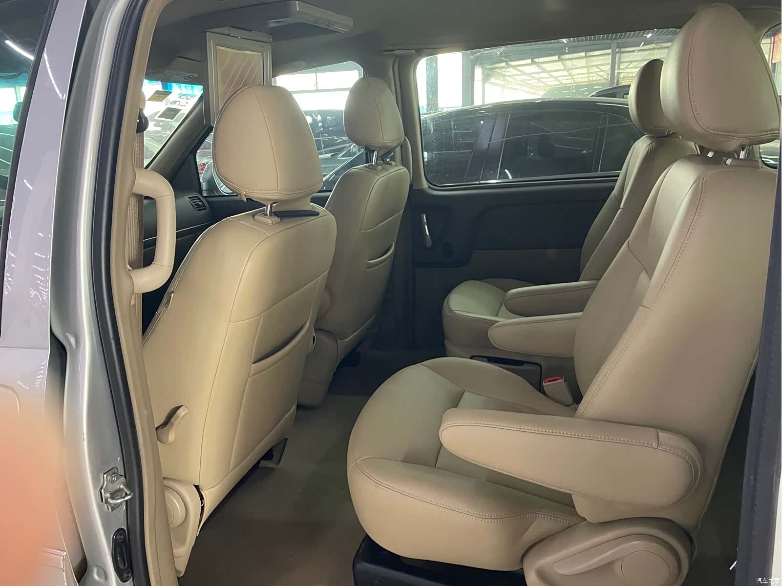 Buick GL8, 2014 6