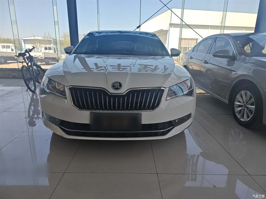 Skoda Superb, 2018 3