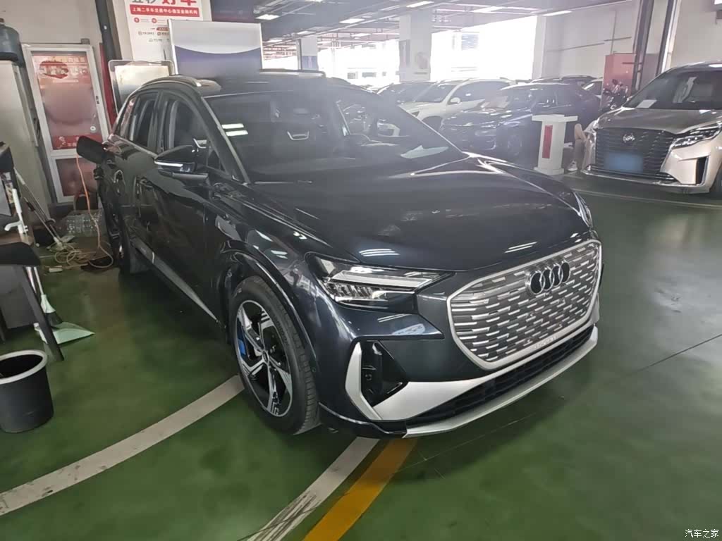 Audi Q4 e-tron, 2023 4