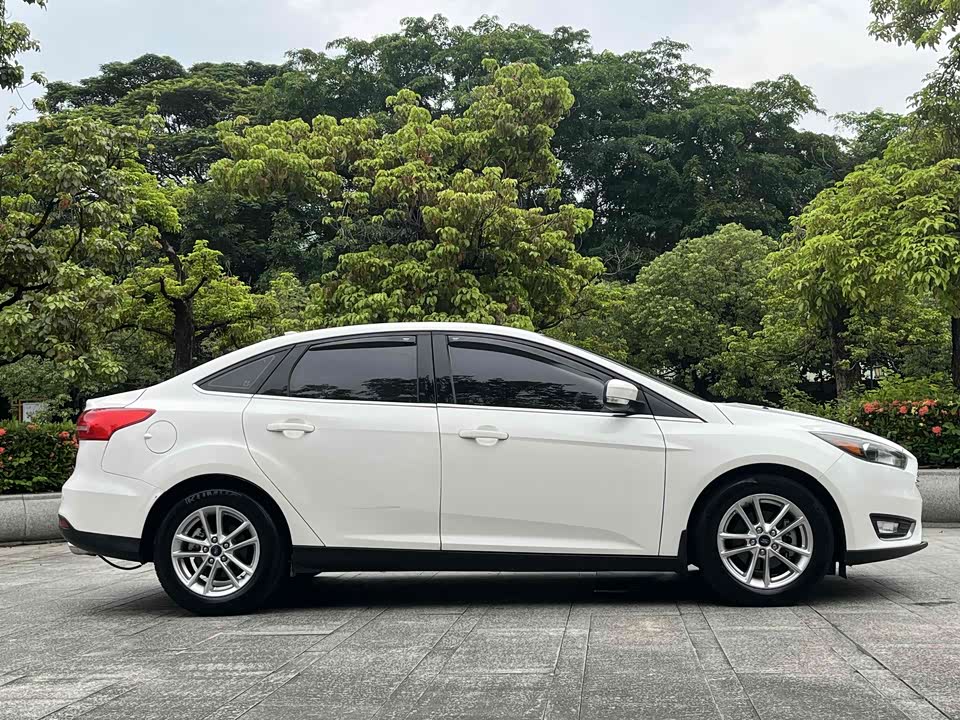 Ford Fox