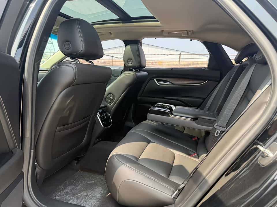 Cadillac XTS