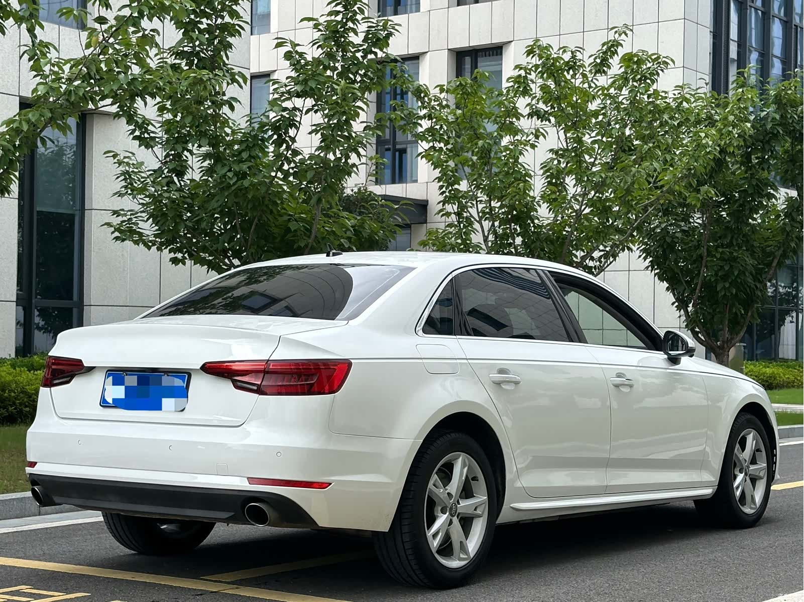 Audi A4L, 2017 30