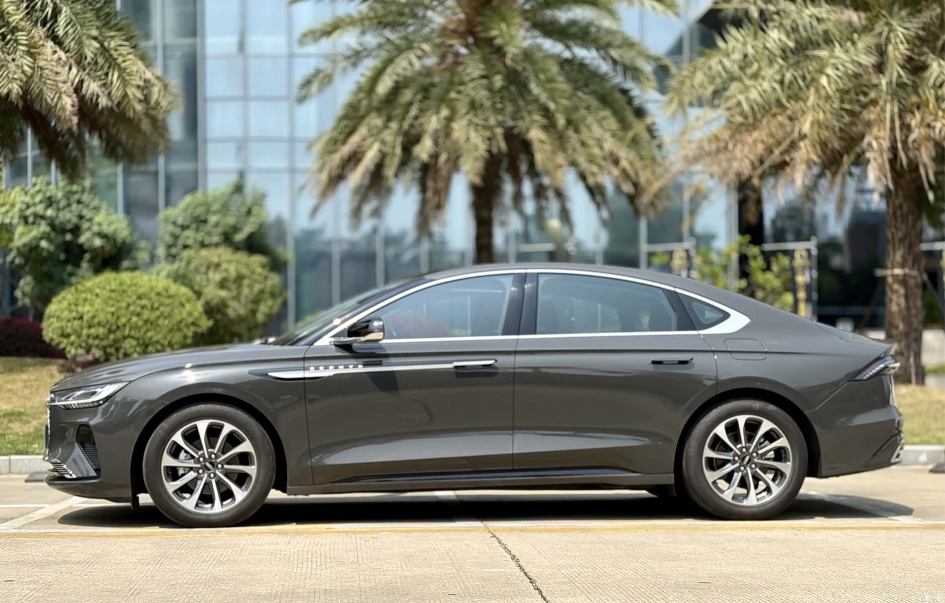 Lincoln Z, 2024 16