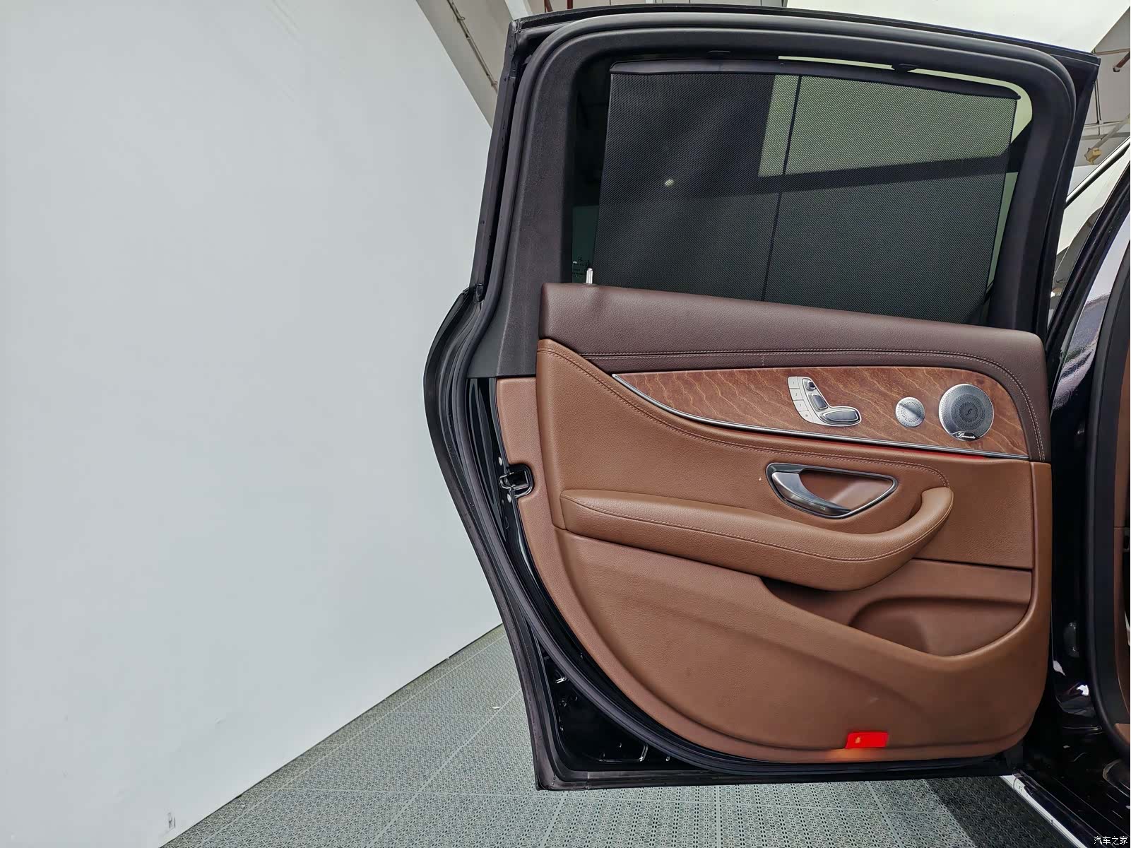 Mercedes-Benz E-Class, 2019 14