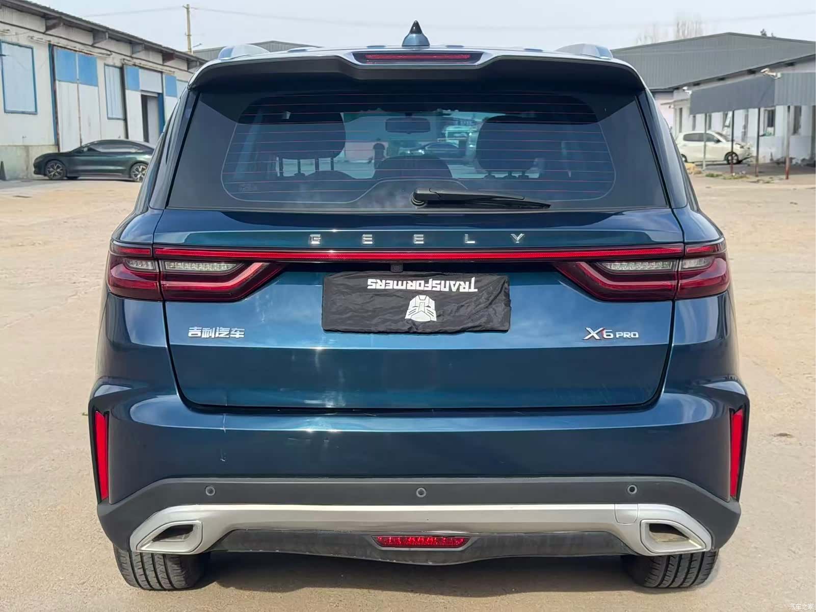 Geely X6, 2022 9