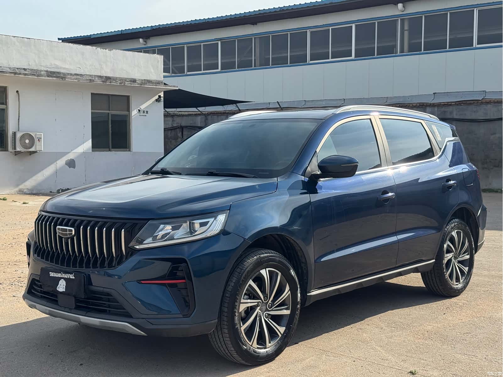 Geely X6