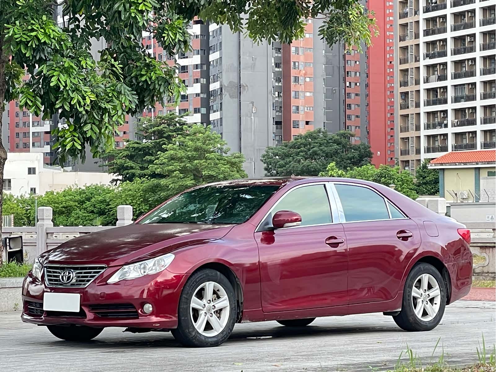 Toyota 2.5V, 2011 1