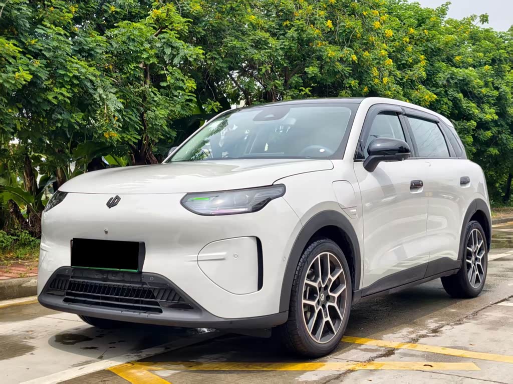 Leapmotor A10