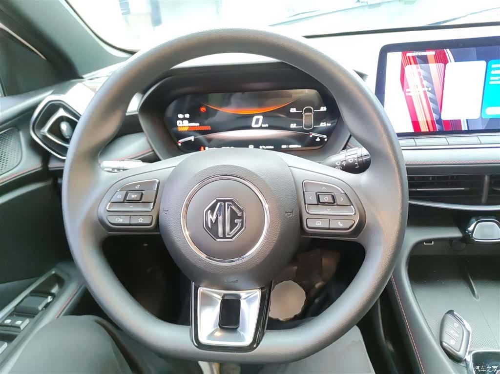 MG MG5, 2025 11