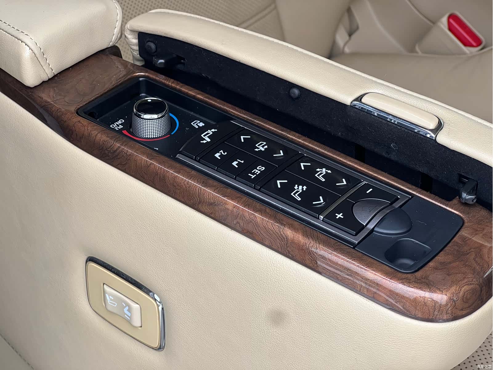 Toyota Alphard, 2017 6