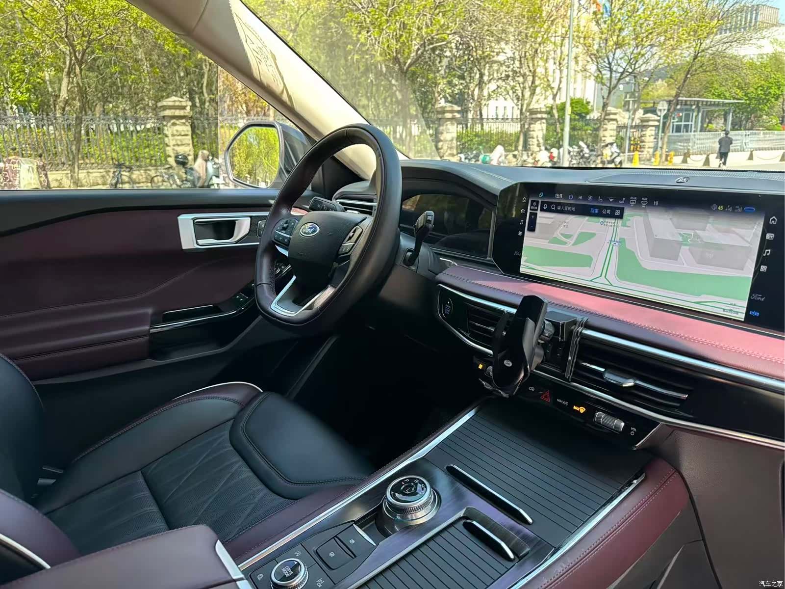 Ford Explorer, 2023 14