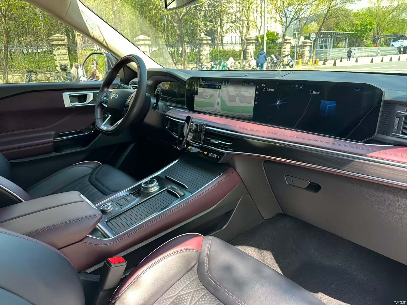 Ford Explorer, 2023 15