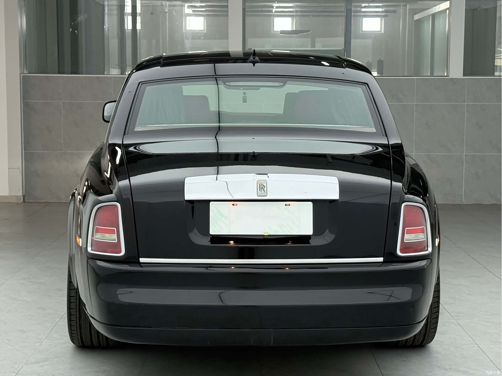 Rolls-Royce Phantom, 2006 9