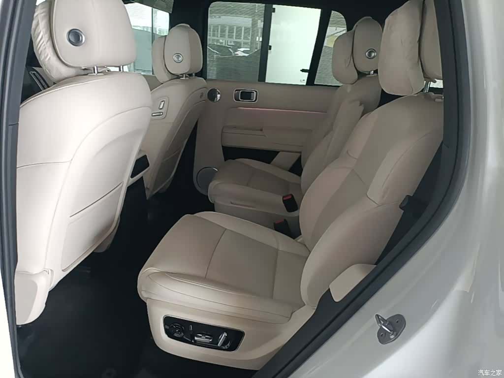Li Auto L8, 2025 17