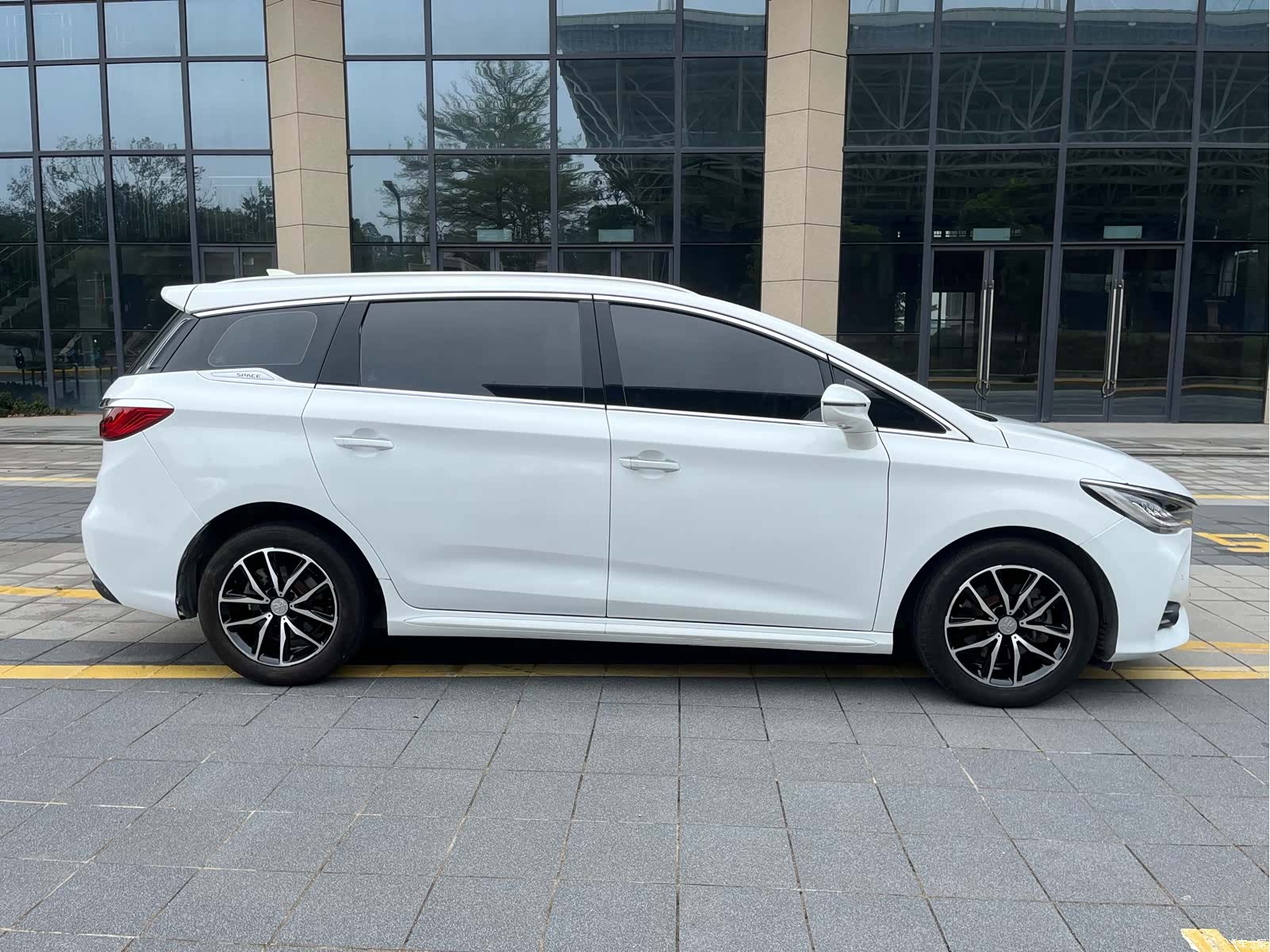 BYD Song, 2018 8