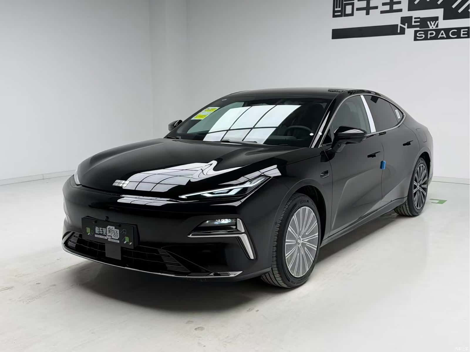 Geely 8