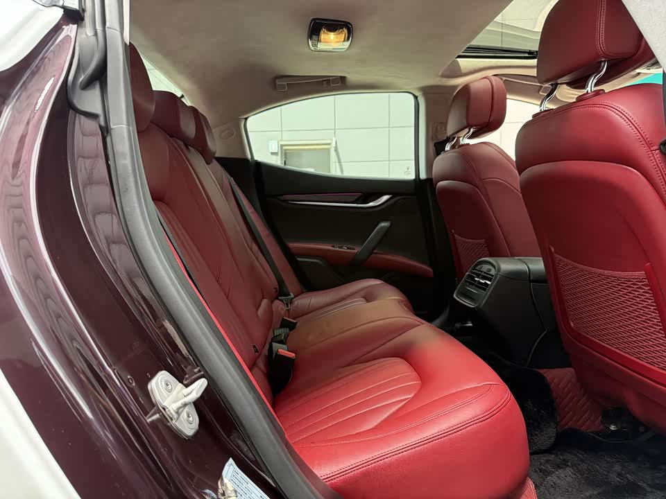 Maserati Ghibli Maserati Ghibli