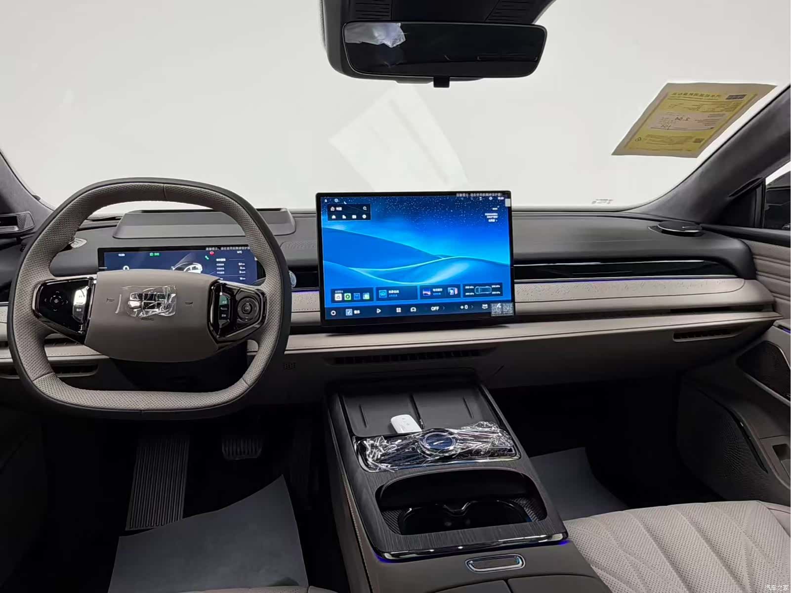 Geely 8, 2025 14