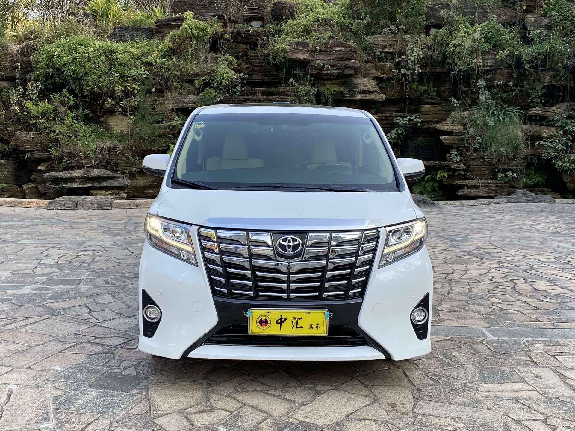 Toyota Alphard, 2015 2