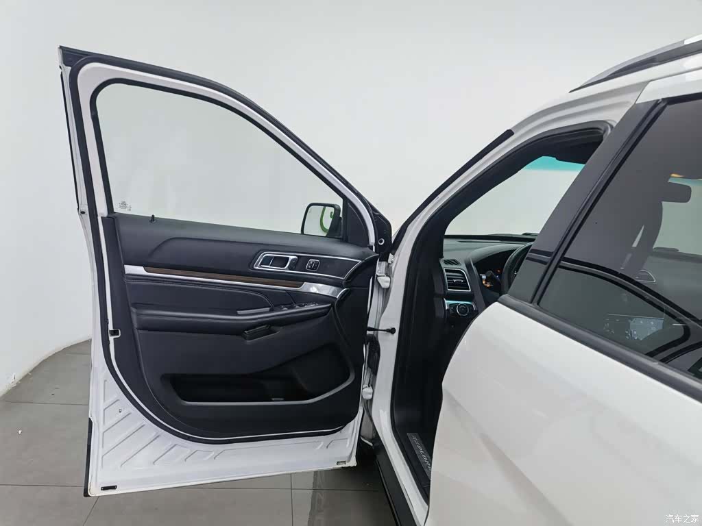 Ford Explorer, 2017 8