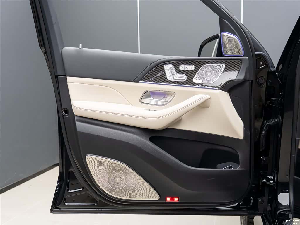 Mercedes-Benz GLS, 2025 7