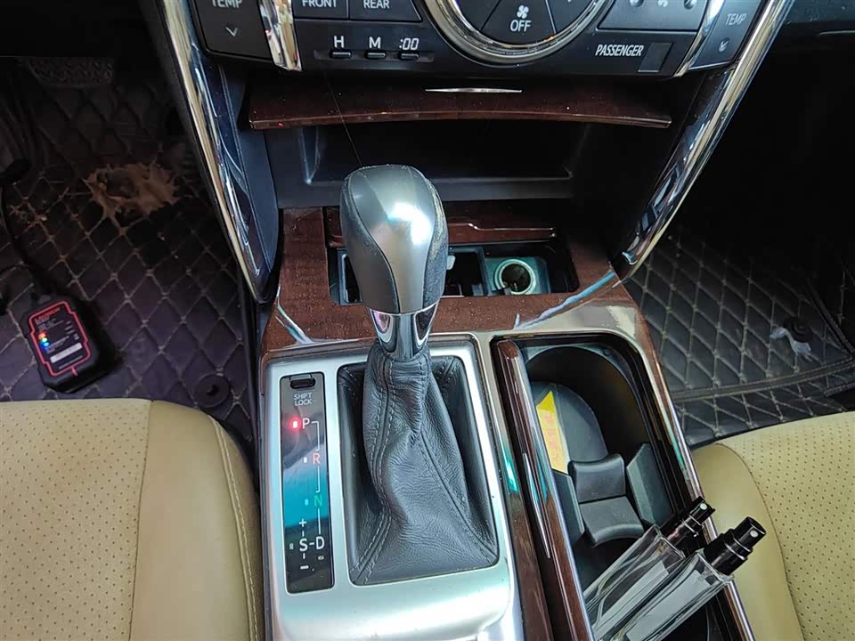 Toyota Reiz Toyota Reiz