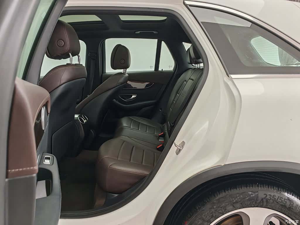 Mercedes-Benz GLC, 2017 15