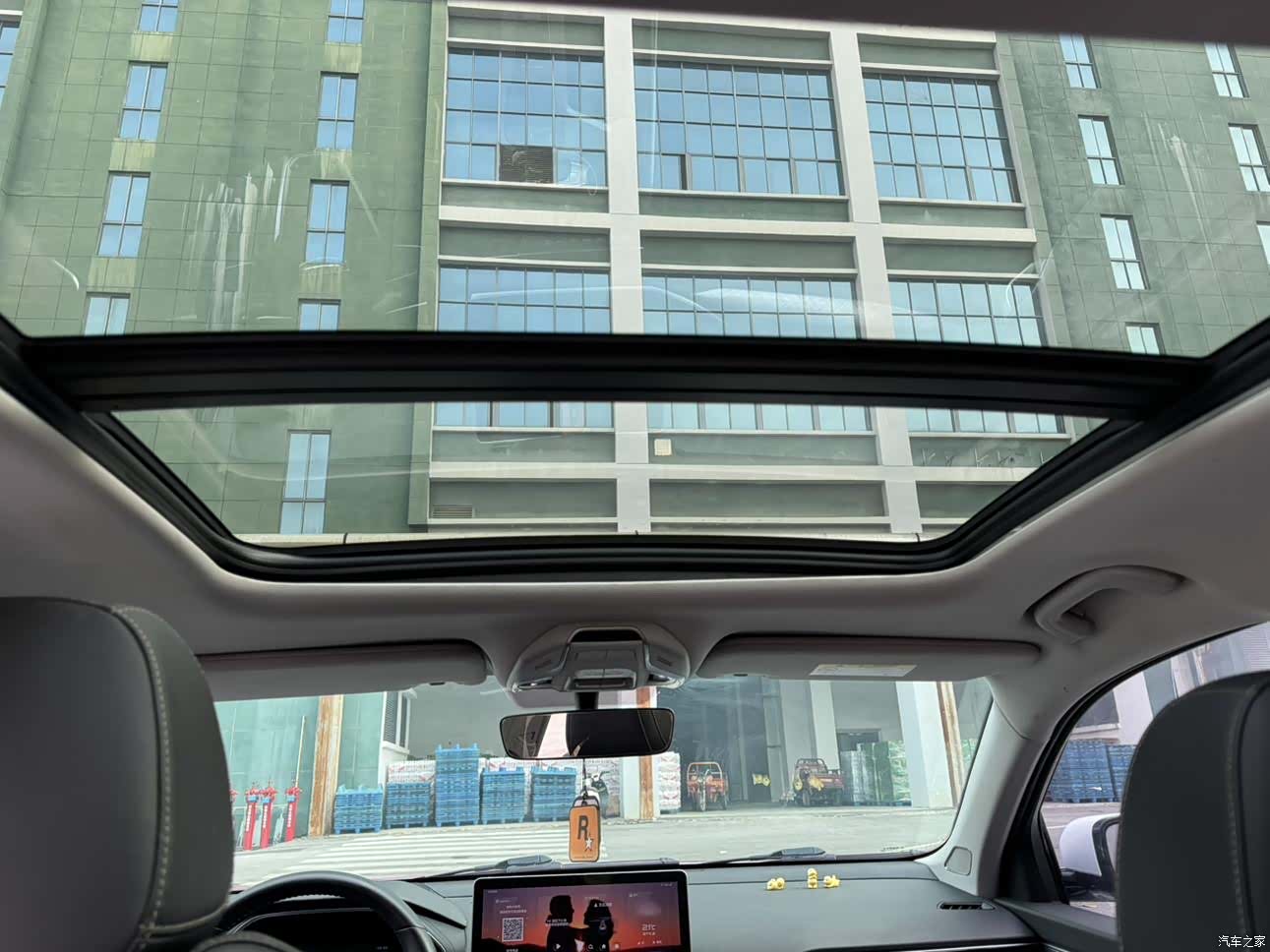 Geely Preface, 2021 15